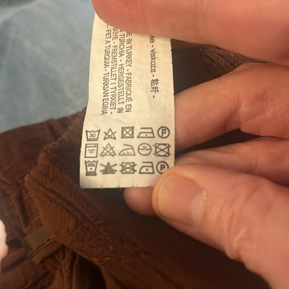 Zara Satin Lounge Pants in the Color Wine Size XS - Picture 8 of 9